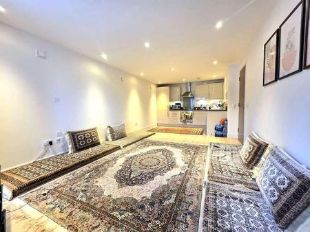 High Road, Harrow, HA3 - Photo 2