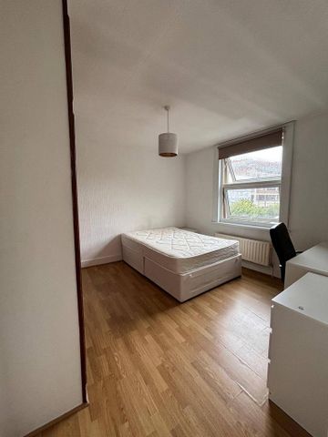 3 bedroom maisonette to rent - Photo 4