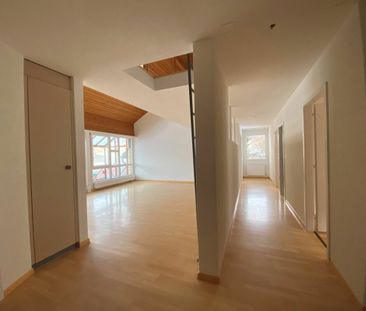 very nice and spacious 4-room apartment on the upper floor - Photo 4