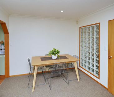 Spacious Family Home - Photo 2