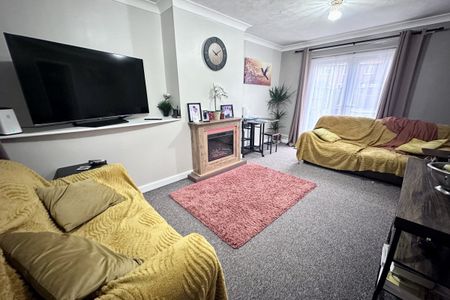 Castell Crescent - Photo 2