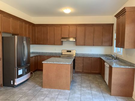 For Lease - 3127 Streamwood Pass, Oakville, Ontario - Photo 4