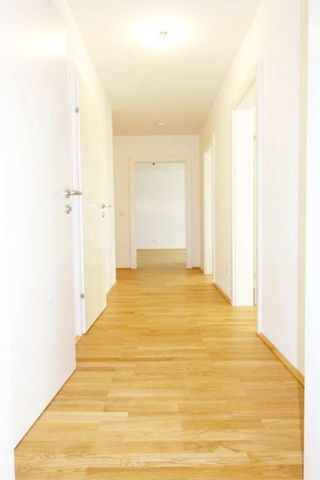 Nähe LKH: 4 ½ Zimmer, Terrasse, kleiner Grünbereich, Tiefgaragenplatz - Photo 4