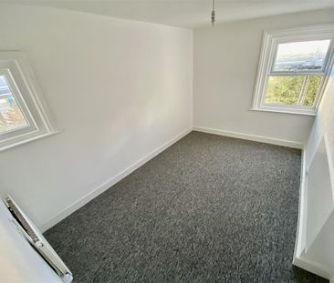 West Street, Worthing - Photo 2