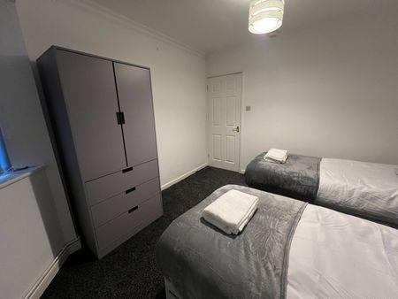 4 Bed Bungalow, Spencefield Lane, LE5 - Photo 4