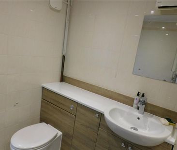 3 bedroom detached house to rent - Photo 4