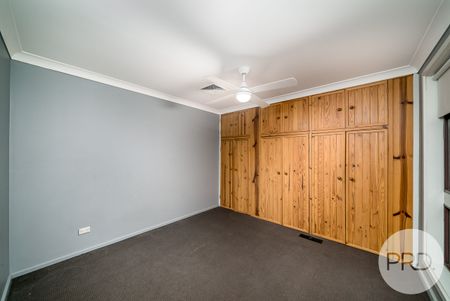 53 Warrawong St, Kooringal NSW 2650 - Photo 5