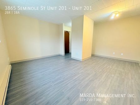 BRIGHT & SPACIOUS 2BEDROOM/1BATH UNIT ON SEMINOLE- INCLUSIVE - Photo 4