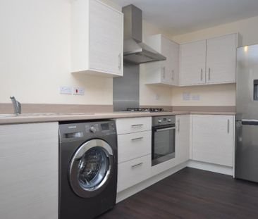 2 bedroom flat to rent - Photo 5