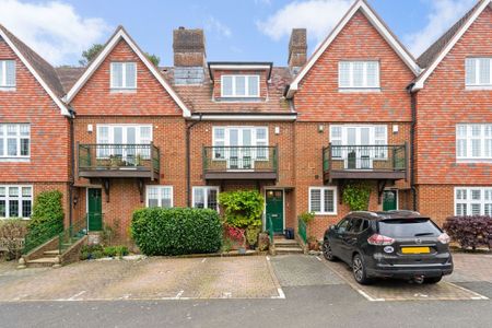 3 bedroom terraced house to rent - Photo 3