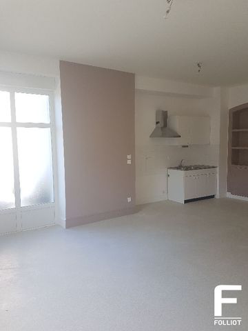 A LOUER Appartement 2 PIECES 50000 Saint-Lô 1 chambre 51.40m² - Photo 3