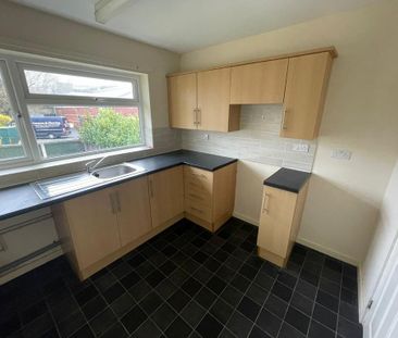 2 bedroom maisonette to rent - Photo 3