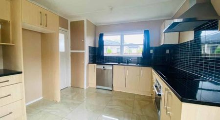 Cosy and Inviting Family Home - Photo 3