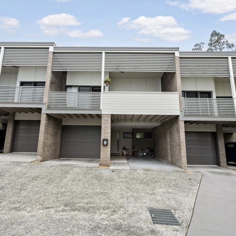 Modern Townhouse Living in Peaceful Everton Park - Photo 1