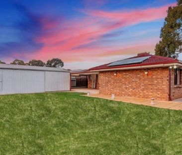 Spacious 4-Bedroom Home in Family-Friendly Parafield Gardens - Photo 3