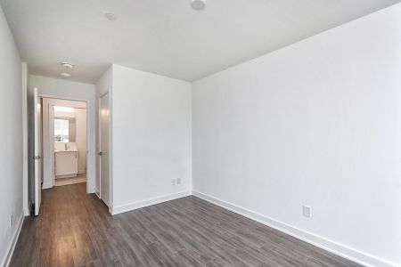 For Lease - 681 Yonge Street Unit# 619, Barrie, Ontario - Photo 5