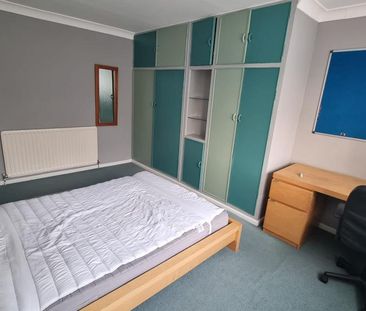 5 bedroom semi-detached house to rent - Photo 5