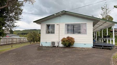 2 Bedrooms on Bay Grove - Photo 5