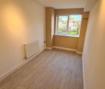 2 bed flat to rent in Stonegrove, Edgware, HA8 - Photo 3