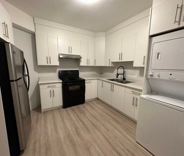 Upper Suit in 4plex - Photo 2