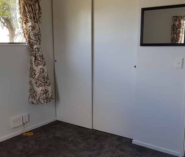 Warm, sunny and plenty of parking. - Photo 4