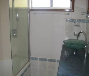 34 Catherine Crescent, Kelso QLD 4815 - House For Rent | Domain - Photo 1