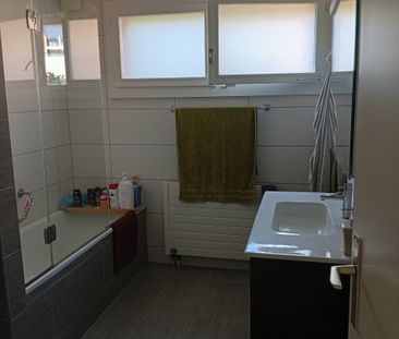 Lumineuse villa mitoyenne de 5.5p avec jardin - Photo 1