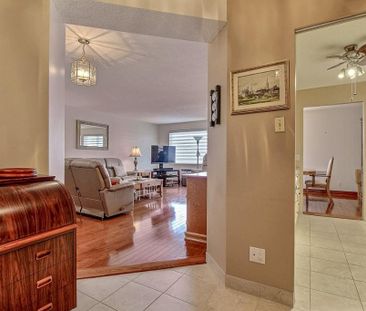 CONDO DE LUXE 4 1/2 - DERNIER ETAGE - LONGUEUIL - Photo 3