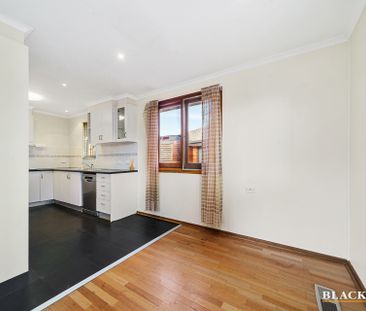 10 Cassia Crescent, Queanbeyan NSW 2620 - House For Rent | Domain - Photo 1