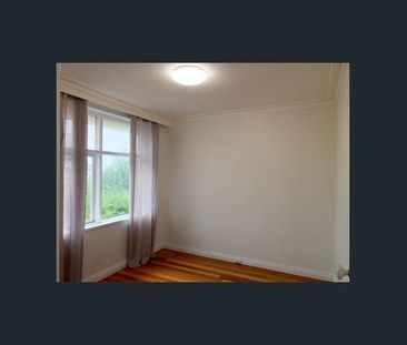 Just a stroll to Hadfield station!! - Photo 4