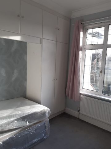 Room in a Shared House, Southfield Park, HA2 - Photo 5