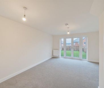 3 bedroom semi-detached house to rent - Photo 2