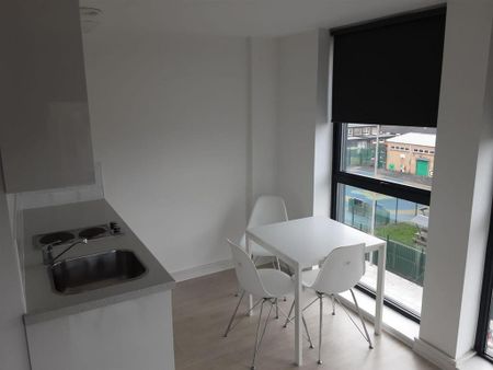 Studio to rent - Photo 4