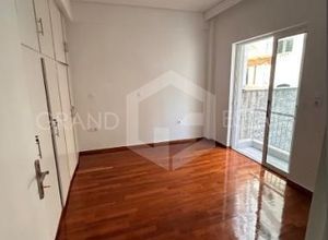 Διαμέρισμα για ενοικίαση - Πειραϊκή - Χατζηκυριάκειο - Photo 4