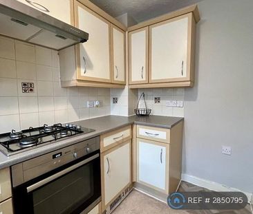 2 bedroom end of terrace house to rent - Photo 3