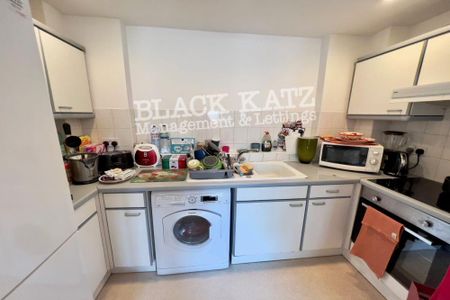 2 bedroom ground floor flat to rent - Photo 5