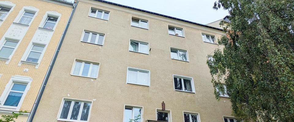 ++ frisch renovierte, gemütliche 3-Raum Wohnung - mit Einbauküche, in Zentrumsnähe ++ - Photo 1