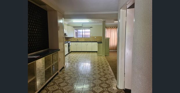 Ground Floor Unit - Photo 1