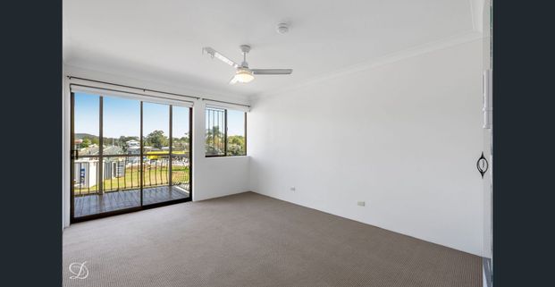 Neat And Tidy - Photo 1