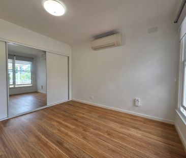 Renovated 3 Bedroom Home - Photo 5