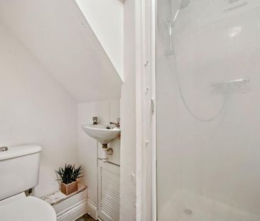 1 bedroom in a house share to rent - Photo 5