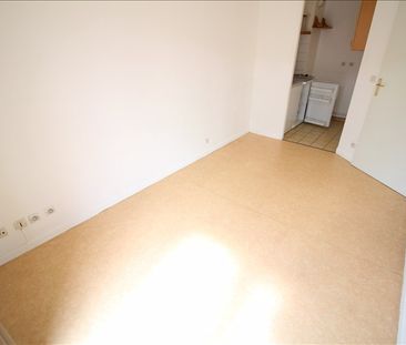 Location Appartement 2 pièces 27m² - Photo 5