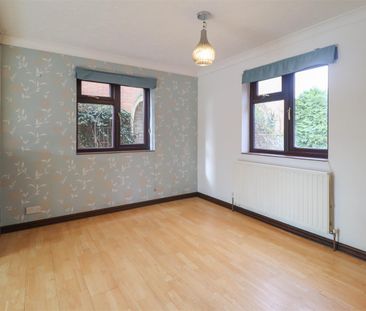 Red House Gardens, Soham, Ely - Photo 2