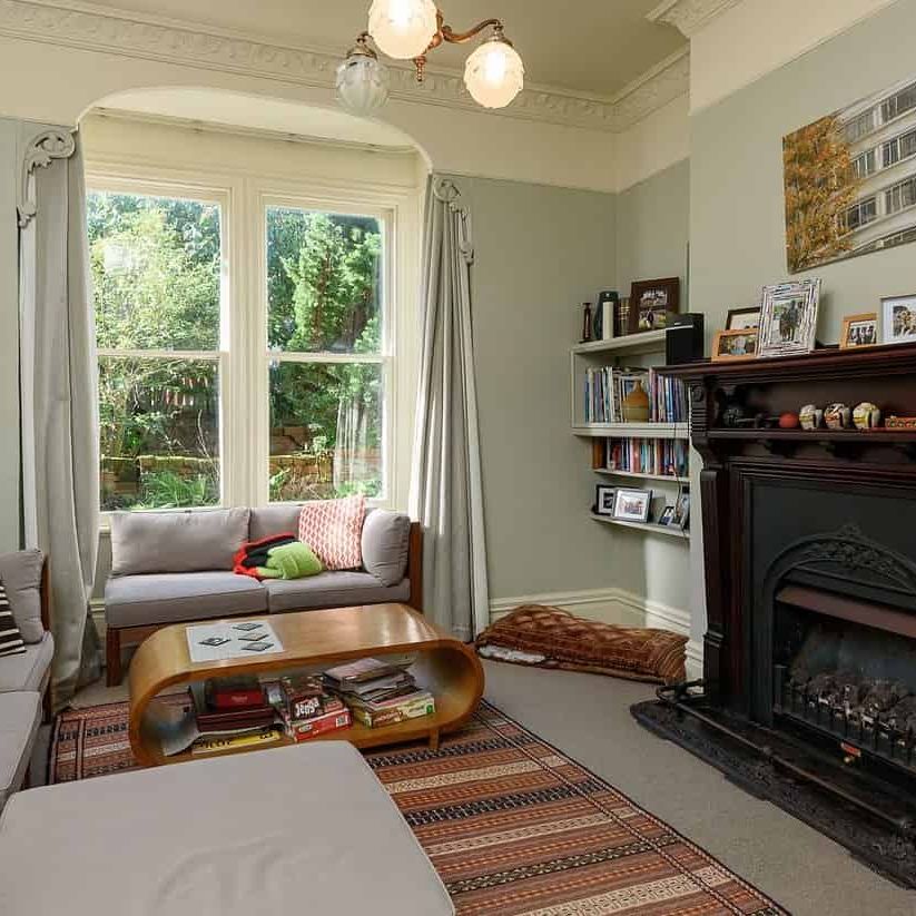 large family home - Photo 1