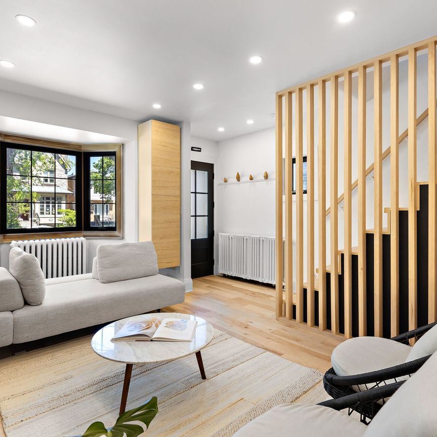 For Lease - 221 Bedford Park Avenue, Toronto, Ontario - Photo 1