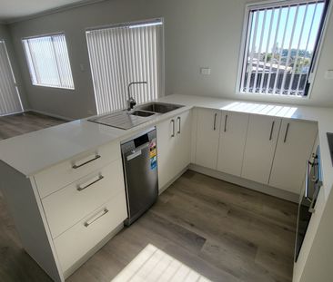 Brand new family home 1/26 Pah Road, Papatoetoe, Auckland - Photo 5