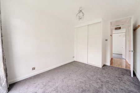 2 bedroom maisonette to rent - Photo 4