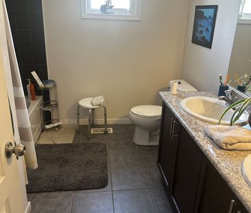 For Lease - 73 Summer Lane Unit# Upper Room1, Selwyn, Ontario - Photo 5