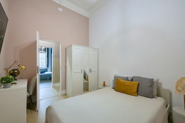 Largo Vitorino Damásio, Lisbon, Lisbon 1200-872 - Photo 1