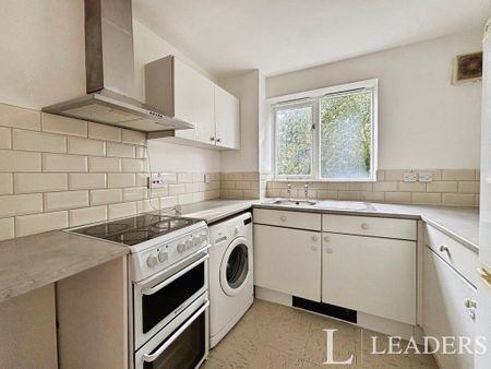 2 bedroom flat to rent - Photo 5